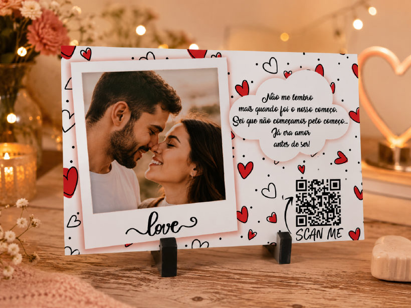 Quadro em MDF personalizado 10x15 com foto de casal, mensagem e QR code